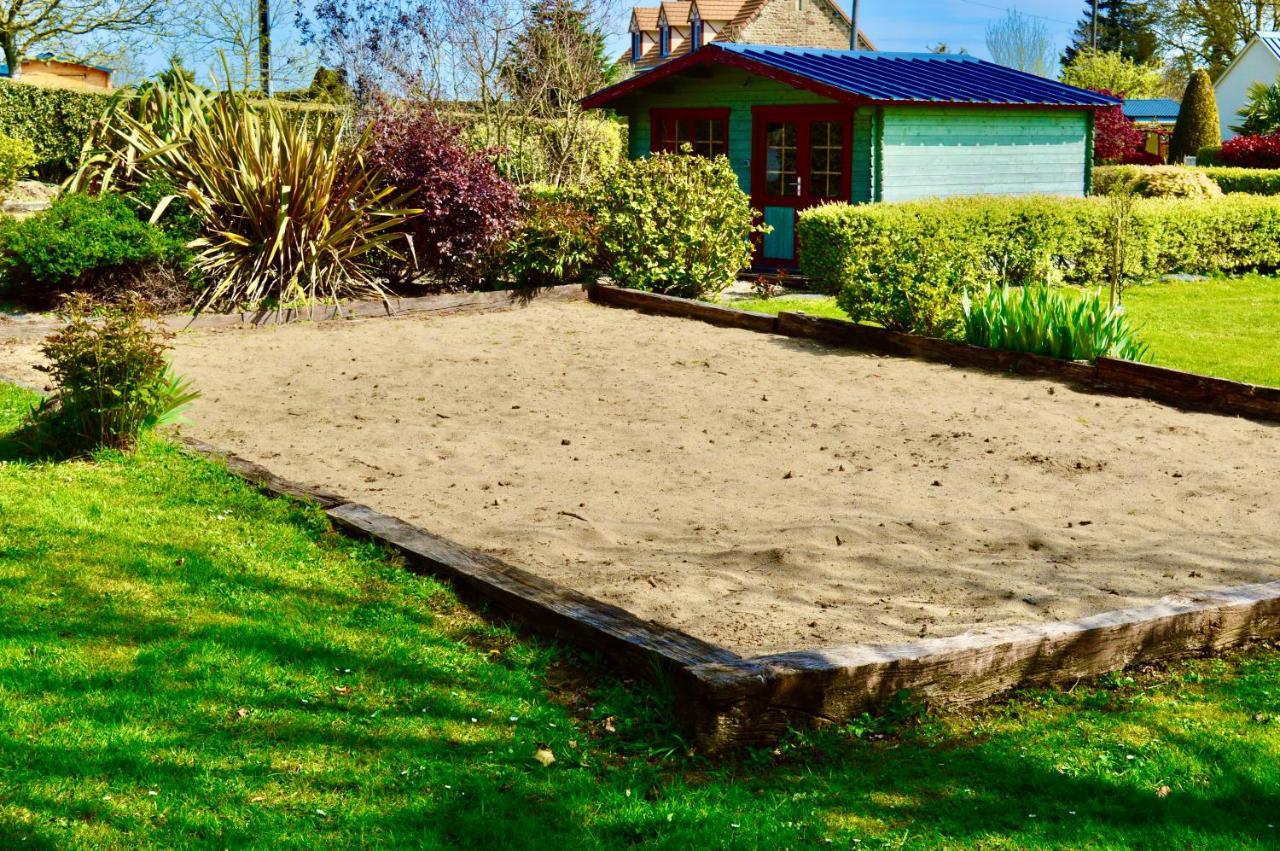 La Pichonniere Panzió Isigny-le-Buat Kültér fotó