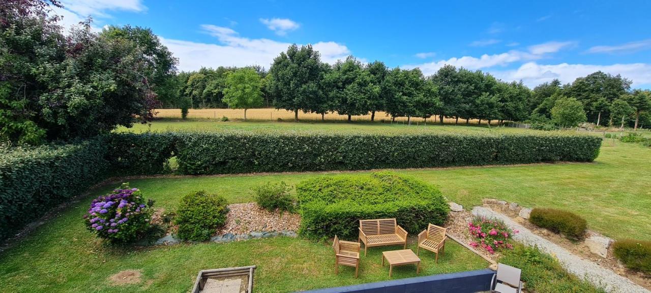 La Pichonniere Panzió Isigny-le-Buat Kültér fotó